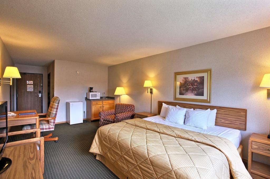 Comfort Inn Rhinelander Экстерьер фото