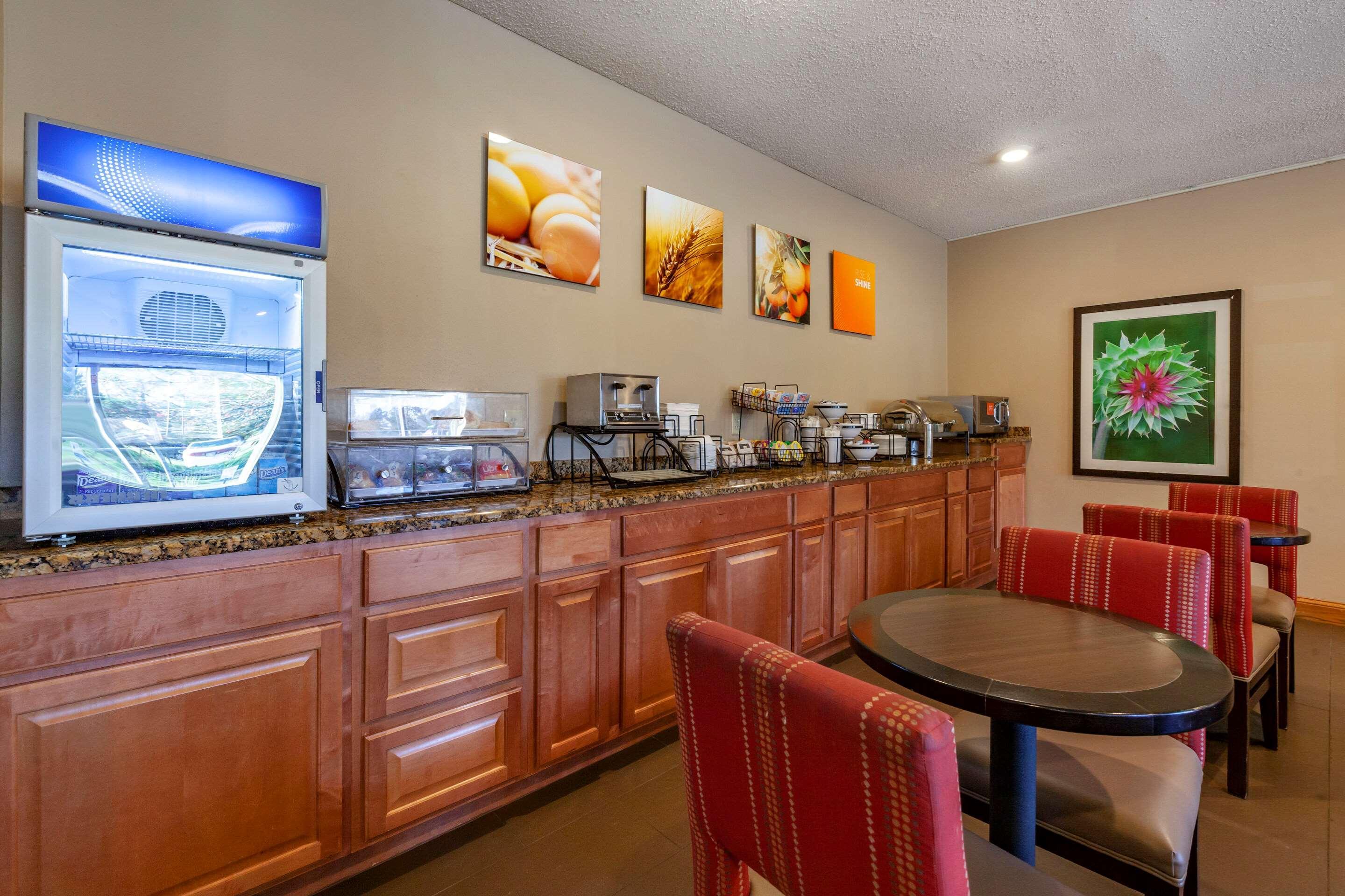 Comfort Inn Rhinelander Экстерьер фото